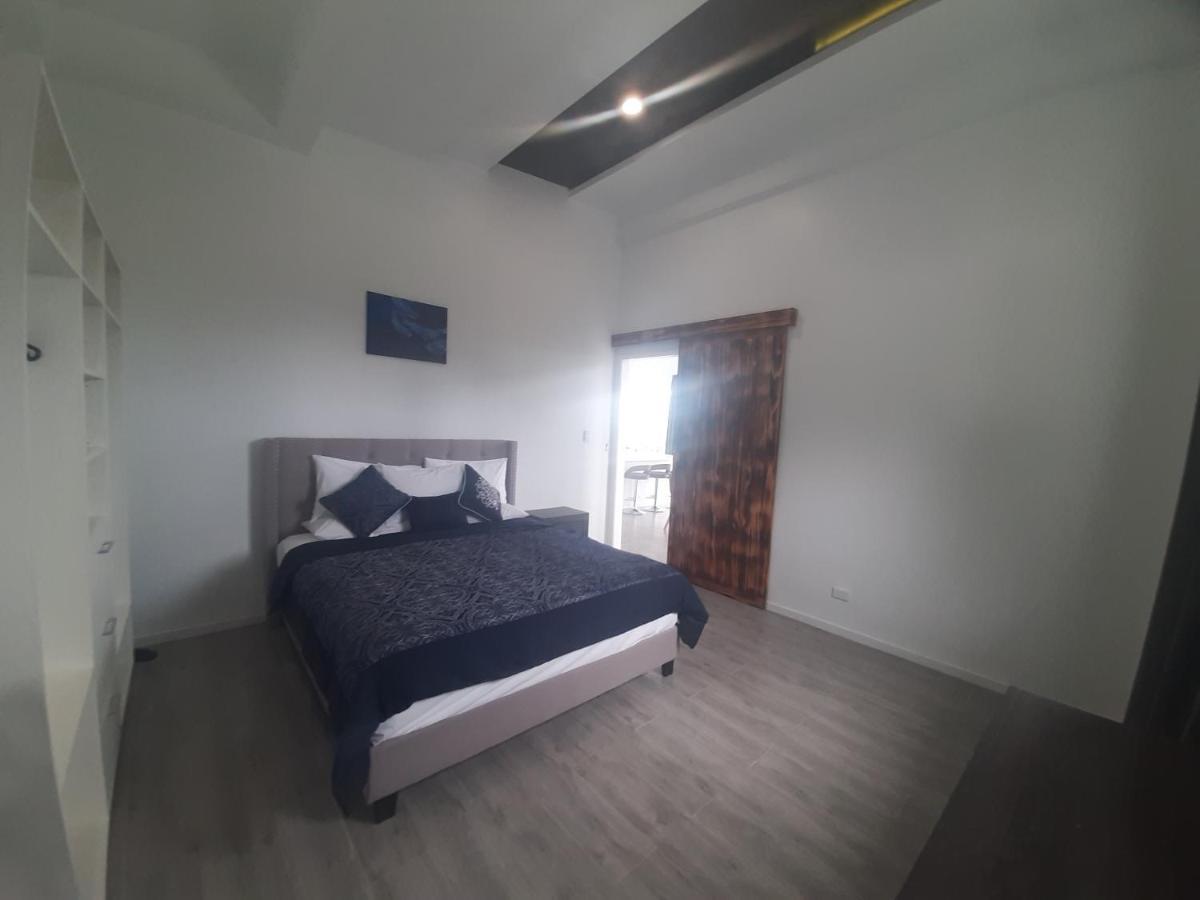 Mai'I Villa 1 - Muri Аваруа Екстер'єр фото
