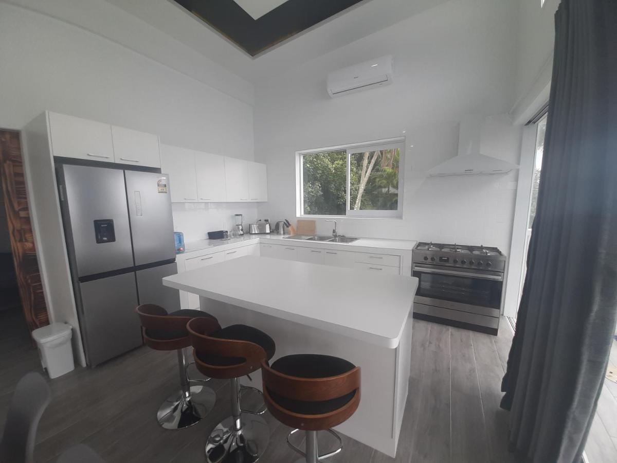 Mai'I Villa 1 - Muri Аваруа Екстер'єр фото